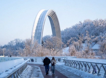 Засніжений Київ попри все: фотохроніка морозних днів. ФОТО