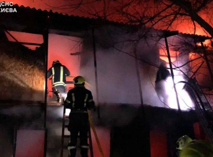 У Деснянському районі Києва сталася пожежа в приватній садибі