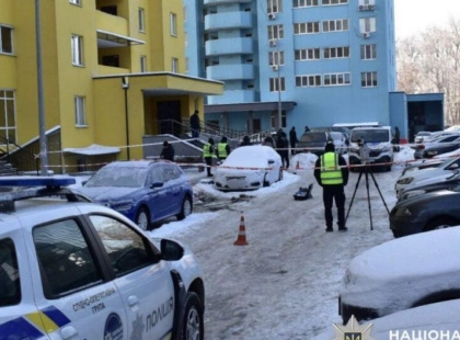 Постріли під під’їздом та «шпигунські» технології: на Київщині розслідують зухвалий замах на вбивство