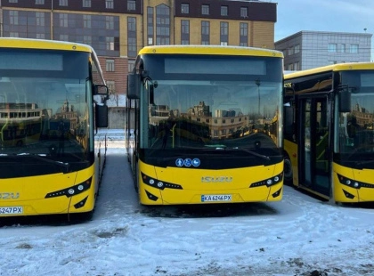 Автобуси без документів і страхування: що знайшли перевірки у Київпастрансі