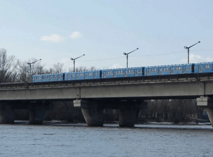 Русанівський метроміст готують до ремонту: що і за які кошти відновлюватимуть