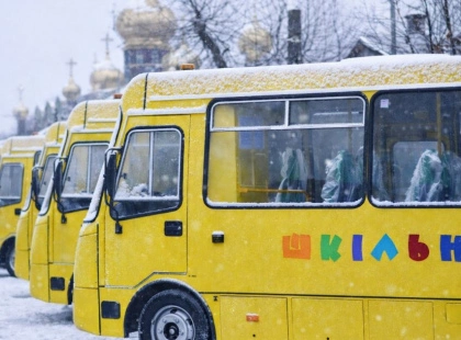 Дизель не витримав: на Київщині скасовують шкільні рейси через морози — як дітям дістатися на уроки?