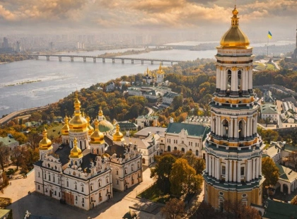 Білизна на тлі бароко: у мережі показали унікальне фото 1967 року, де в дзвіниці Лаври був гуртожиток
