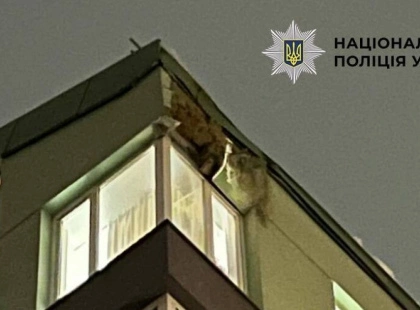 Нічний удар по Лівому берегу Києва: двоє поранених, пошкоджені будинки