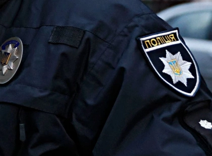 У Києві затримали екслікаря, який вимагав у ветерана ЗСУ 6 000 доларів за інвалідність