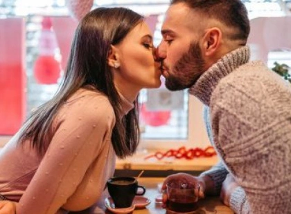 Київ для закоханих: кав’ярні та бари прикрасили місто до Дня святого Валентина