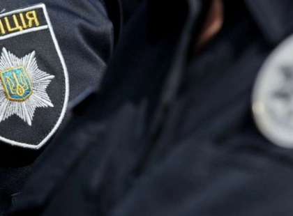 Кайданки зняли, але врятувати не змогли: у Києві помер чоловік під час затримання