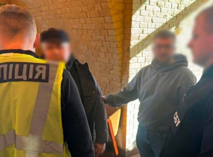 У Києві затримали депутата, який продавав «бронь» від мобілізації за $10 тисяч. Як працюють ці схеми і чому їх стало більше