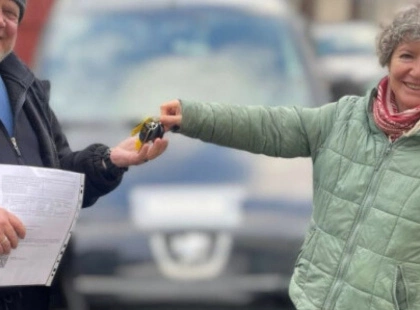 Аварійні бригади ЧАЕС працюють у Києві: волонтери підсилили їх транспортом