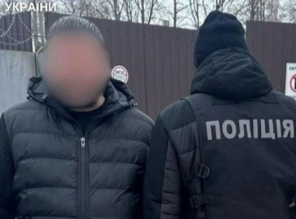 «Поставили на лічильник»: у Києві “авторитети” вимагали з лікаря 19 тисяч доларів