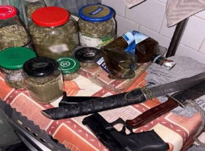 У Києві викрили наркозбут «із рук у руки» та поштою: вилучено канабісу на 500 тис. грн