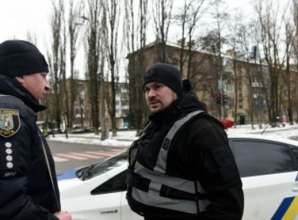 На Нивках у Києві чоловіка пограбували після спільного розпиття алкоголю