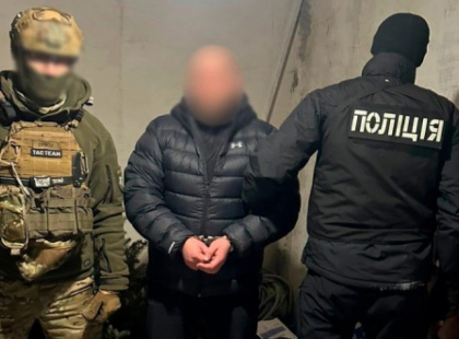 Банда «екссмотрящих» Київського СІЗО: поліція провела масштабну спецоперацію і затримала 12 осіб