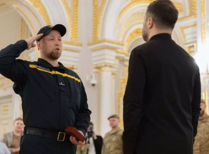 За тепло для Києва: Президент відзначив рятувальників ДСНС державними нагородами
