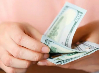 Курс валют у Києві: де вигідно купити та продати долари і євро сьогодні