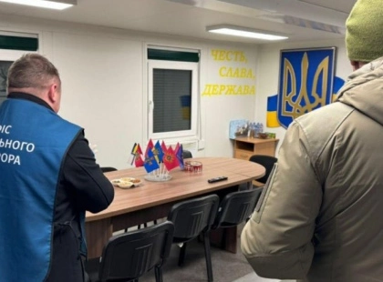 На Київщині викрили хабарників у Повітряних Силах і СБУ: $320 тис. вилучено