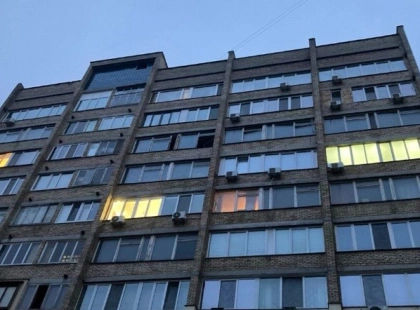 Світло навіть під час блекаутів: у Києві майже 300 будинків перейшли на автономне живлення