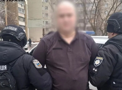 На Майдані затримали чоловіка, який глузував із меморіалу полеглим військовим