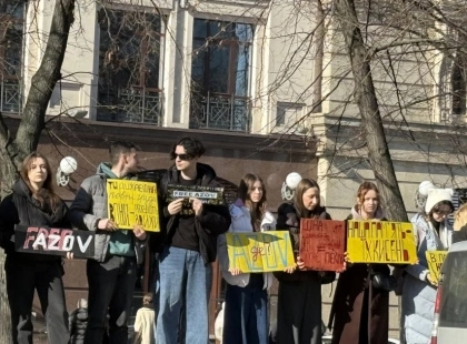 «Полон вбиває»: у Києві родини військовополонених знову вийшли на Поділ