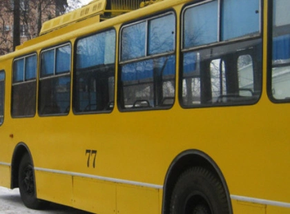 На лівому березі Києва повертається електротранспорт: які маршрути вже працюють