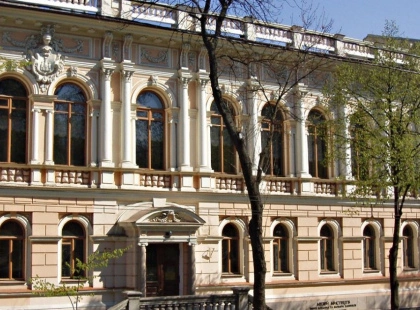 Музей Ханенків у Києві: що подивитися, де знаходиться та коли працює