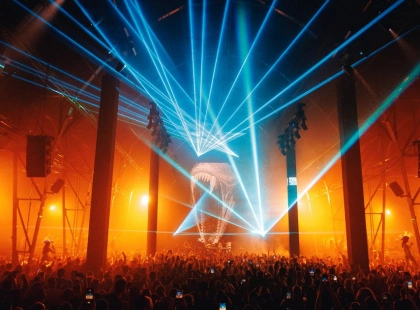 За межами екранів: у Києві покажуть перше 4D-шоу за участю Sander van Doorn