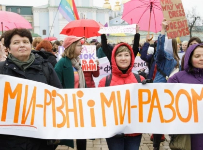 У центрі Києва 8 березня через заходи змінять рух автобусів і тролейбусів: що потрібно знати пасажирам