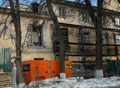 На Ярославовому Валу знову оточили риштуваннями «Будинок із хлібною лавкою»