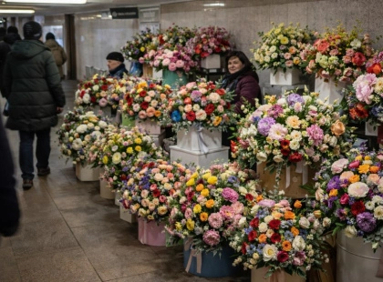 Ціни кусаються: скільки коштують квіти в центрі Києва перед 8 березня