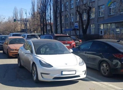 Місто не стихійна стоянка: на Печерську наклали штрафи за неправильне паркування