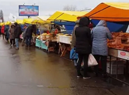 У восьми районах Києва сьогодні працюють продуктові ярмарки: де можна купити фермерські продукти