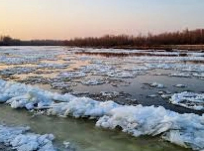 Весняний льодохід на Десні: що відбувається на річках Київщини