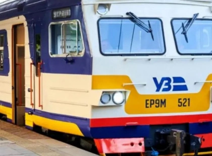 Через ранкову атаку у Києві зупинили поїзди та евакуювали пасажирів електрички