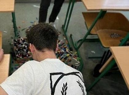 Скандал у київському ліцеї: вчителька принизила учня просто в класі