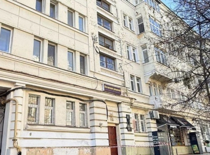 Київська прокуратура вимагає повернути історичне приміщення Ольжича громаді столиці