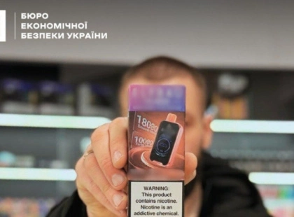 На Київщині БЕБ викрила підпільну мережу контрафактних електронних сигарет на 2 млн грн