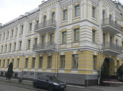 Символ доброчинності Києва: що відомо про «Будинок для вдів» на Покровській