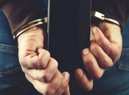 У Києві до суду передали чоловіка за крадіжку смартфона в магазині