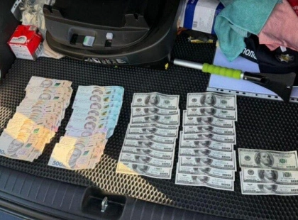 У Києві затримали інструктора, який обіцяв водійські права за $2300