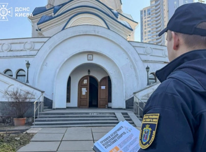 Перед Великоднем рятувальники перевіряють храми Києва на пожежну безпеку
