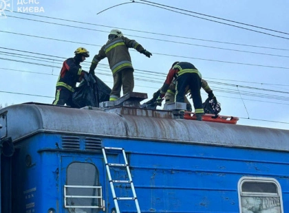 Смертельна розвага на даху електрички: у Києві загинув підліток, ще двоє — в лікарні