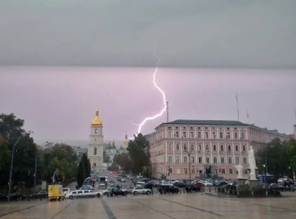 Перші весняні грози: У Києві та області оголосили жовтий рівень небезпечності