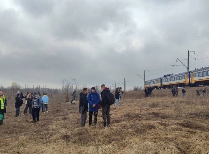 Укрзалізниця зупинила частину потягів у Києві через атаку дронів: пасажирів евакуюють