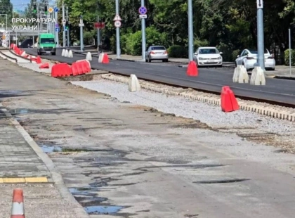Подвоїли зарплати під час ремонту: прокуратура скерувала справу комунальників до суду