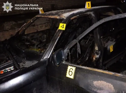 У Києві пограбували BMW і підпалили авто, щоб замести сліди: поліція затримала двох чоловіків