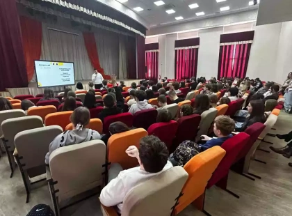 Підлітки Київщини навчатимуть однолітків онлайн-безпеці