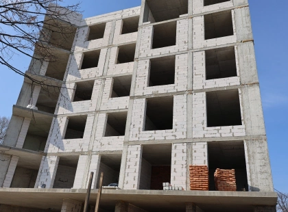 У Бородянці зводять новий багатоквартирний будинок у межах відновлення Київщини