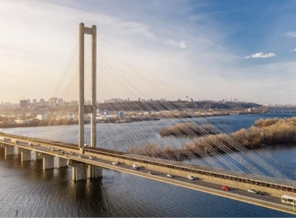 Ремонт на Південному мосту в Києві: рух транспорту обмежать із 24 по 27 квітня