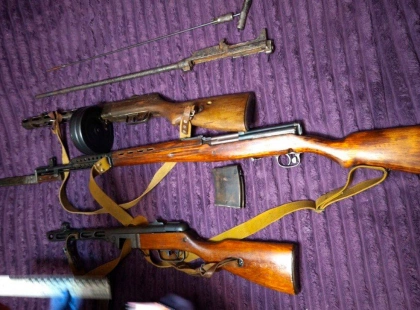 Раритетна зброя поштою: у Києві затримали ділка, який продавав відреставровані гвинтівки часів Другої світової війни