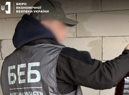 На Київщині викрили підпільний цех фальсифікованого алкоголю з продажем по всій Україні